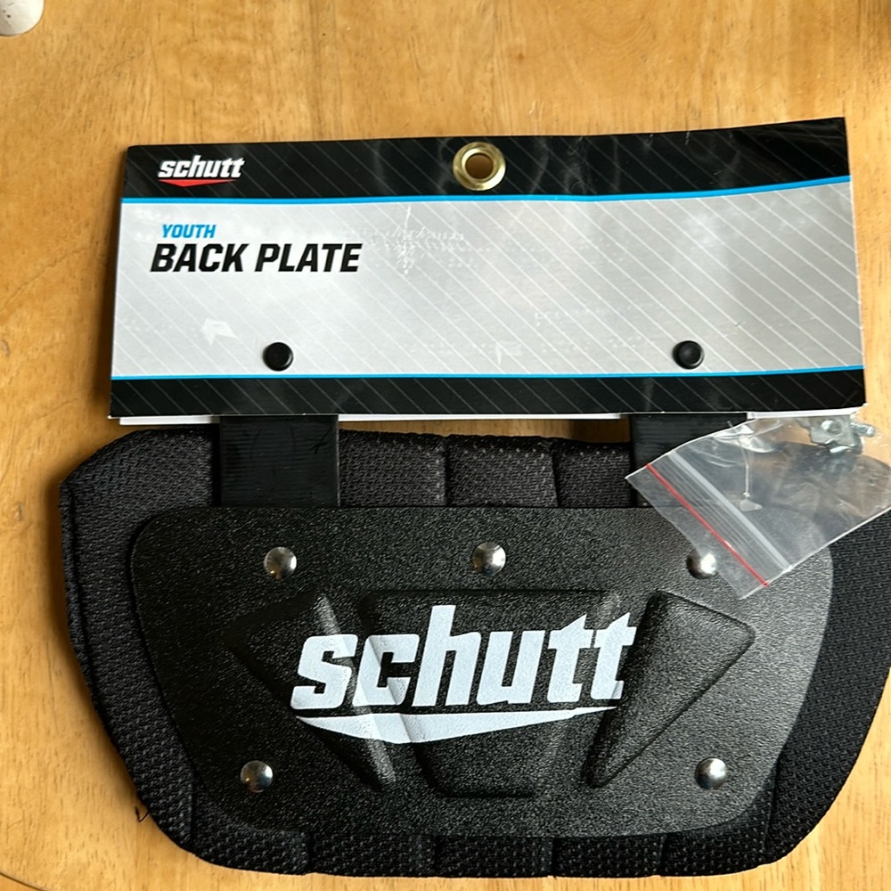 BNW tags Schutt Youth Back Plate